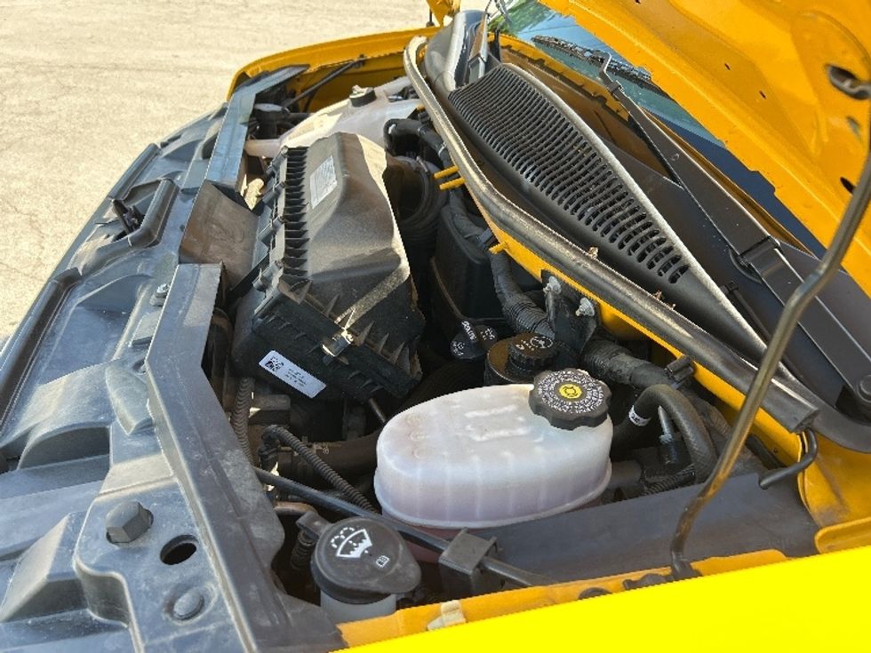 Light Duty Box Truck-Light and Medium Duty Trucks-GMC-2022-Savana G33903-Fort Wayne-IN-71,200\n\t\tmiles-$ 29,250 - Image 23