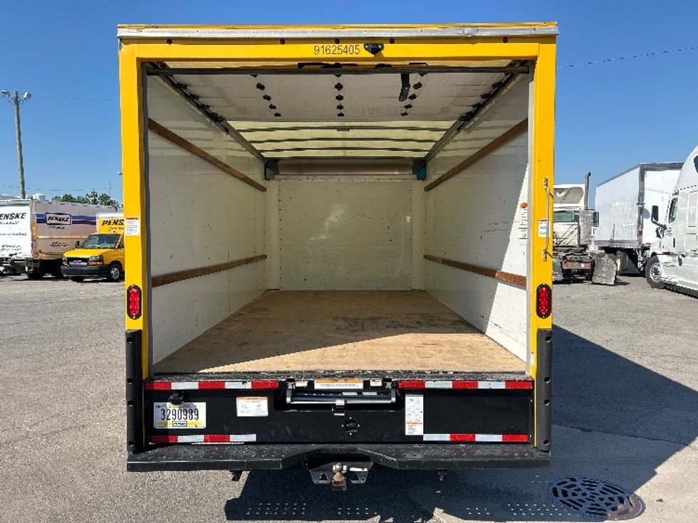 Light Duty Box Truck-Light and Medium Duty Trucks-GMC-2022-Savana G33903-Fort Wayne-IN-71,200\n\t\tmiles-$ 29,250 - Image 8