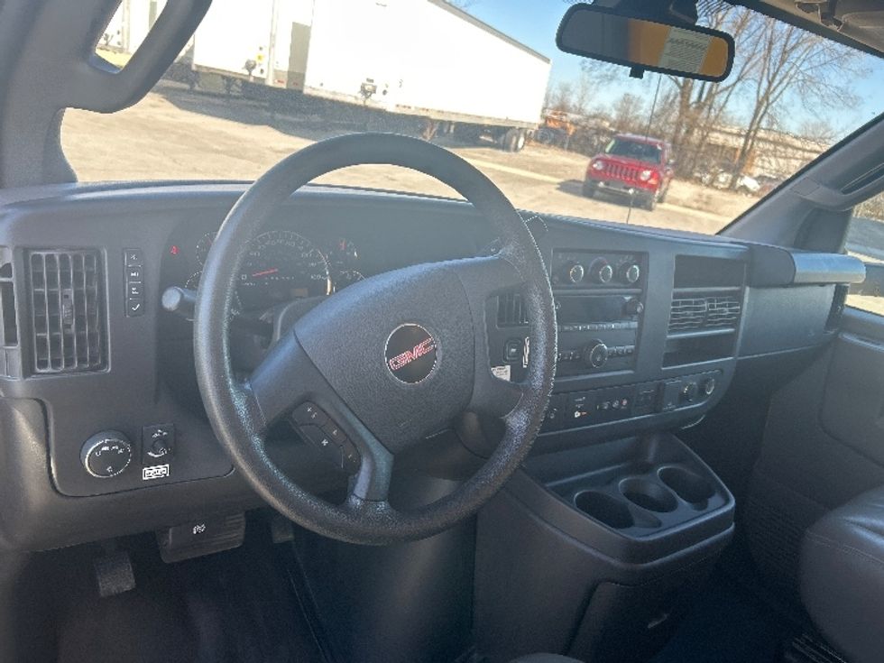 Light Duty Box Truck-Light and Medium Duty Trucks-GMC-2022-Savana G33903-Fort Wayne-IN-76,967\n\t\tmiles-$ 30,000 - Image 16