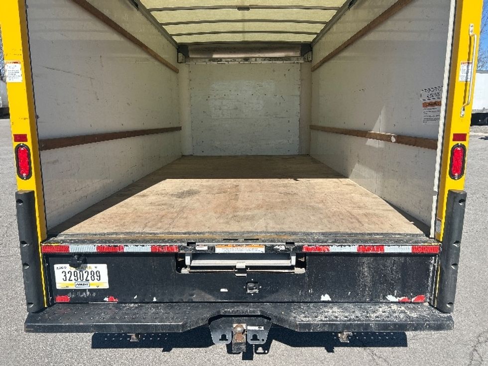 Light Duty Box Truck-Light and Medium Duty Trucks-GMC-2022-Savana G33903-Fort Wayne-IN-76,967\n\t\tmiles-$ 30,000 - Image 9