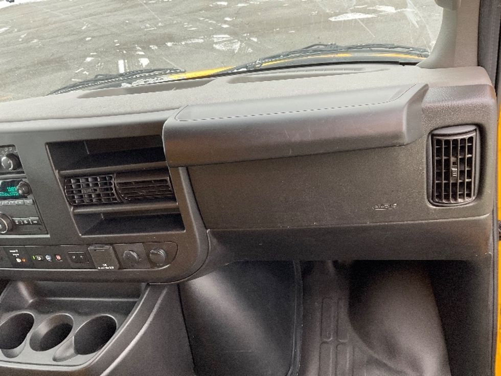 Light Duty Box Truck-Light and Medium Duty Trucks-GMC-2022-Savana G33903-Fort Wayne-IN-89,333\n\t\tmiles-$ 32,750 - Image 21