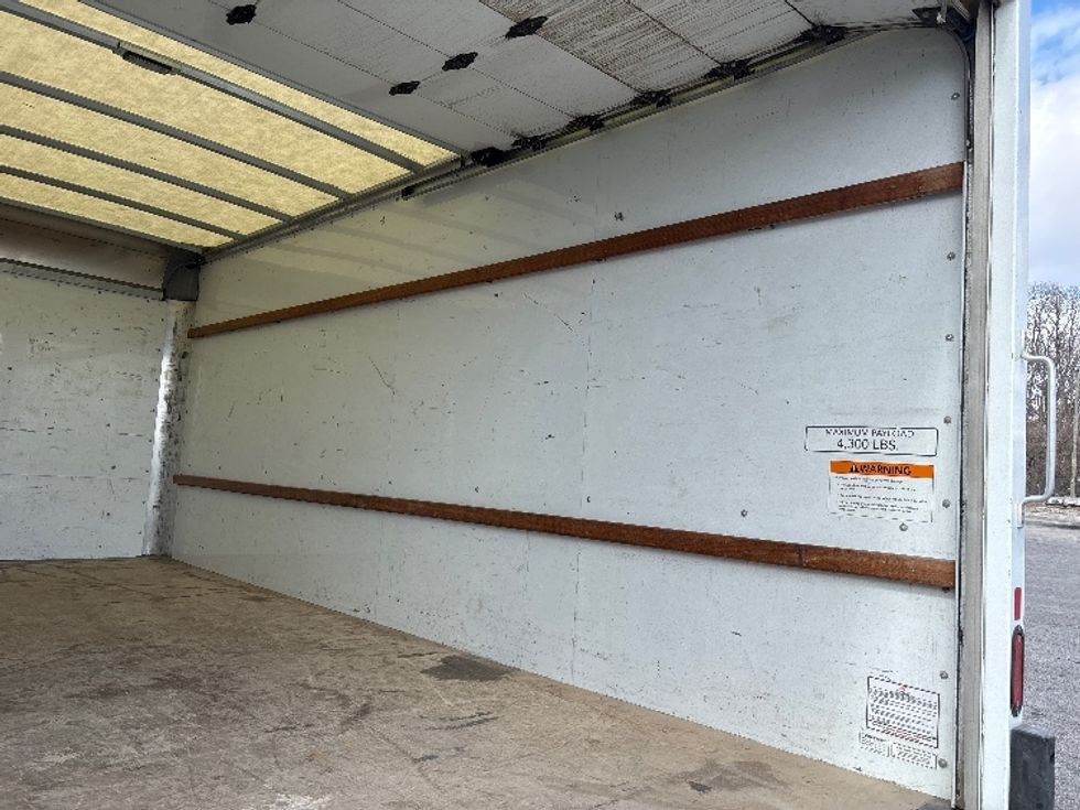 Light Duty Box Truck-Light and Medium Duty Trucks-GMC-2022-Savana G33903-Fort Wayne-IN-89,480\n\t\tmiles-$ 33,750 - Image 11