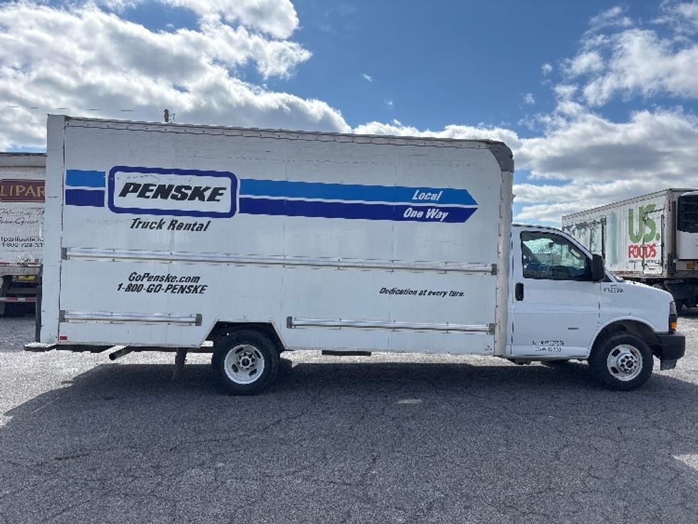 Light Duty Box Truck-Light and Medium Duty Trucks-GMC-2022-Savana G33903-Fort Wayne-IN-89,480\n\t\tmiles-$ 33,750 - Image 14