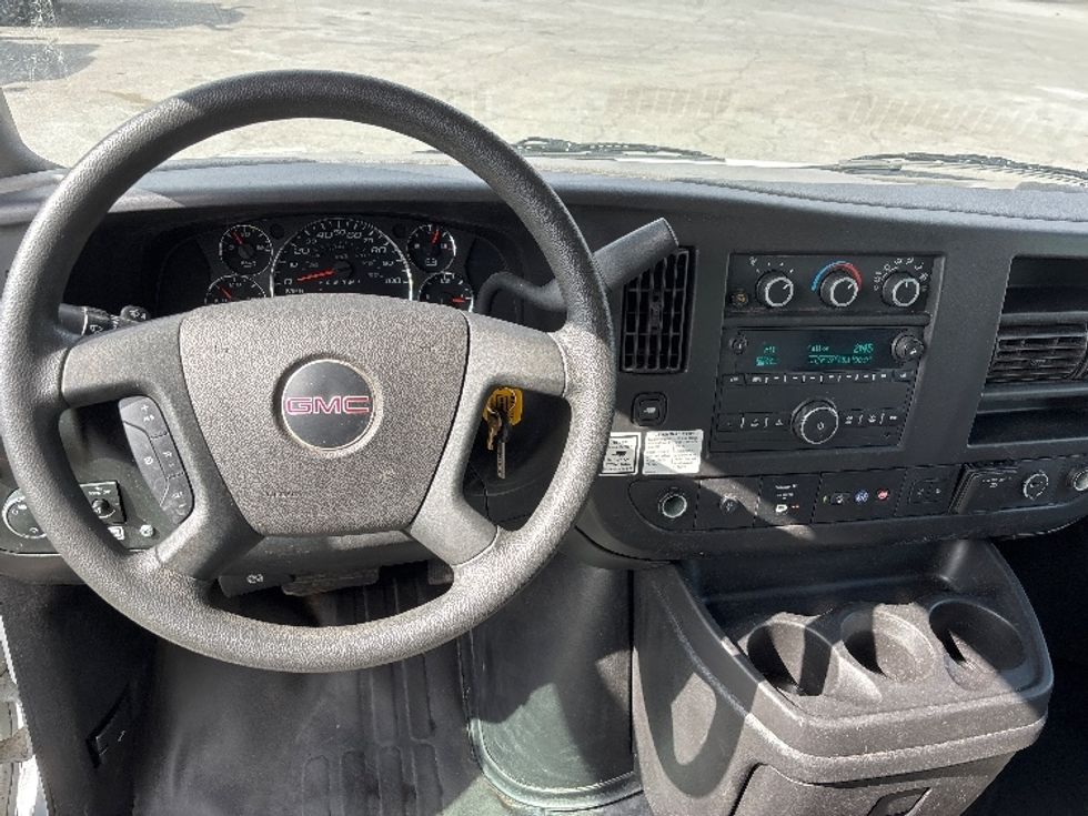 Light Duty Box Truck-Light and Medium Duty Trucks-GMC-2022-Savana G33903-Fort Wayne-IN-89,480\n\t\tmiles-$ 33,750 - Image 17