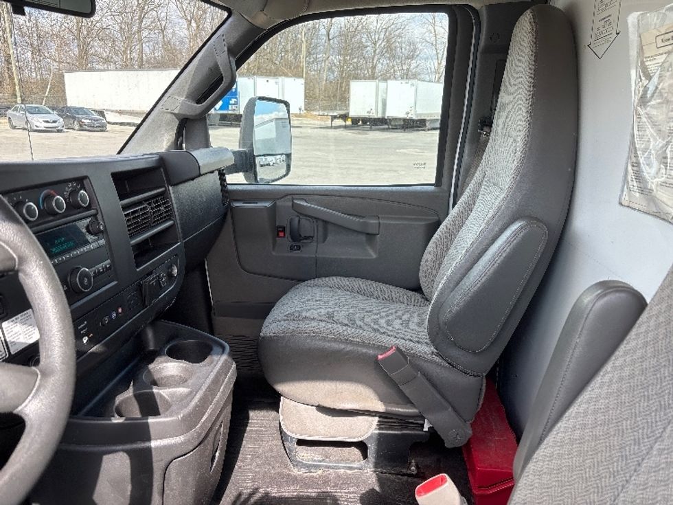 Light Duty Box Truck-Light and Medium Duty Trucks-GMC-2022-Savana G33903-Fort Wayne-IN-89,480\n\t\tmiles-$ 33,750 - Image 18