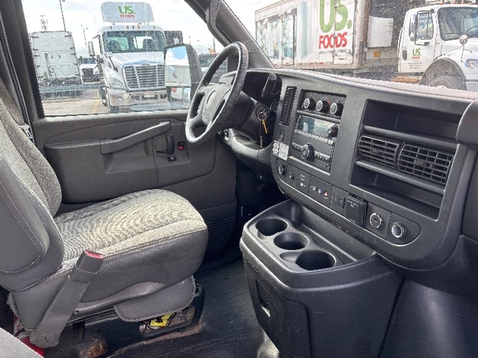 Light Duty Box Truck-Light and Medium Duty Trucks-GMC-2022-Savana G33903-Fort Wayne-IN-89,480\n\t\tmiles-$ 33,750 - Image 21