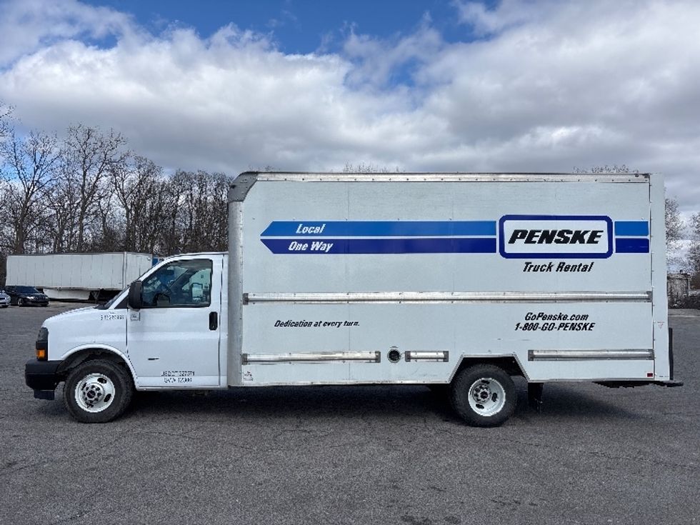 Light Duty Box Truck-Light and Medium Duty Trucks-GMC-2022-Savana G33903-Fort Wayne-IN-89,480\n\t\tmiles-$ 33,750 - Image 4