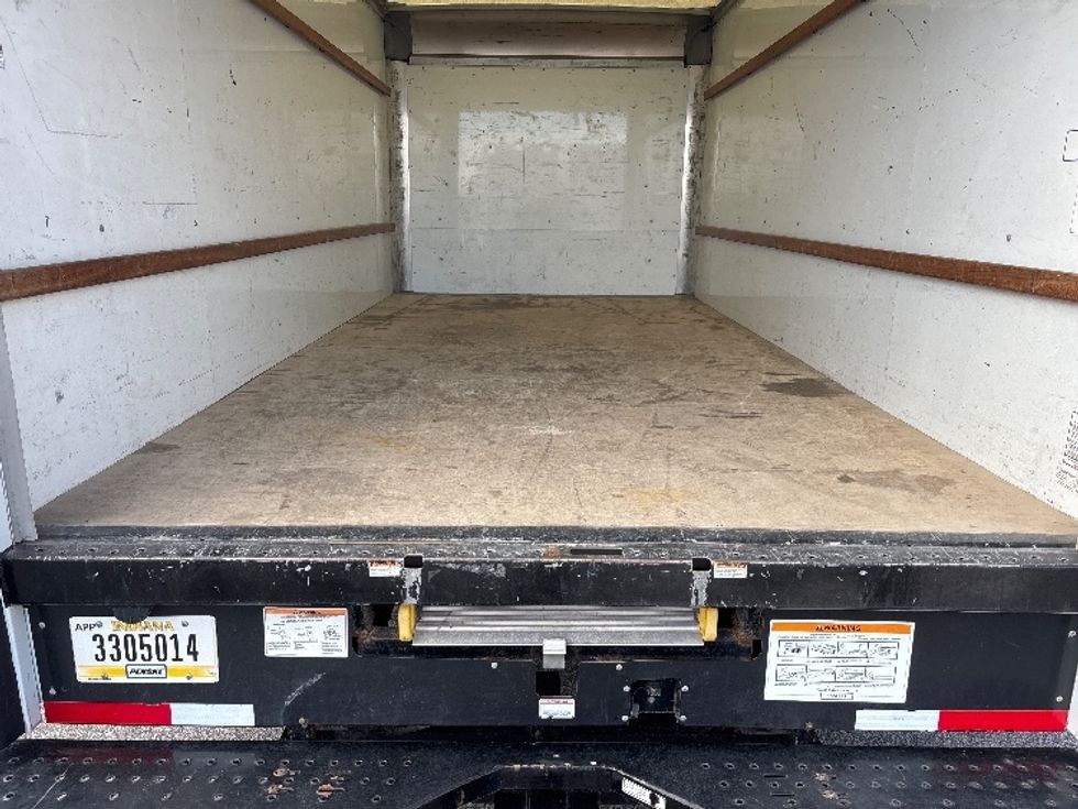 Light Duty Box Truck-Light and Medium Duty Trucks-GMC-2022-Savana G33903-Fort Wayne-IN-89,480\n\t\tmiles-$ 33,750 - Image 9