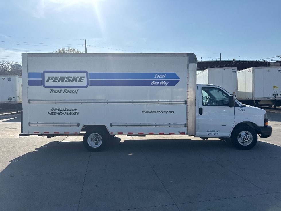 Light Duty Box Truck-Light and Medium Duty Trucks-GMC-2022-Savana G33903-Fort Worth-TX-145,747\n\t\tmiles-$ 24,250 - Image 14