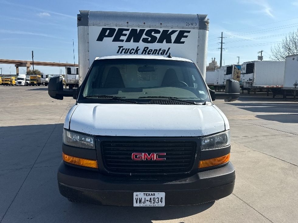 Light Duty Box Truck-Light and Medium Duty Trucks-GMC-2022-Savana G33903-Fort Worth-TX-145,839\n\t\tmiles-$ 26,250 - Image 2