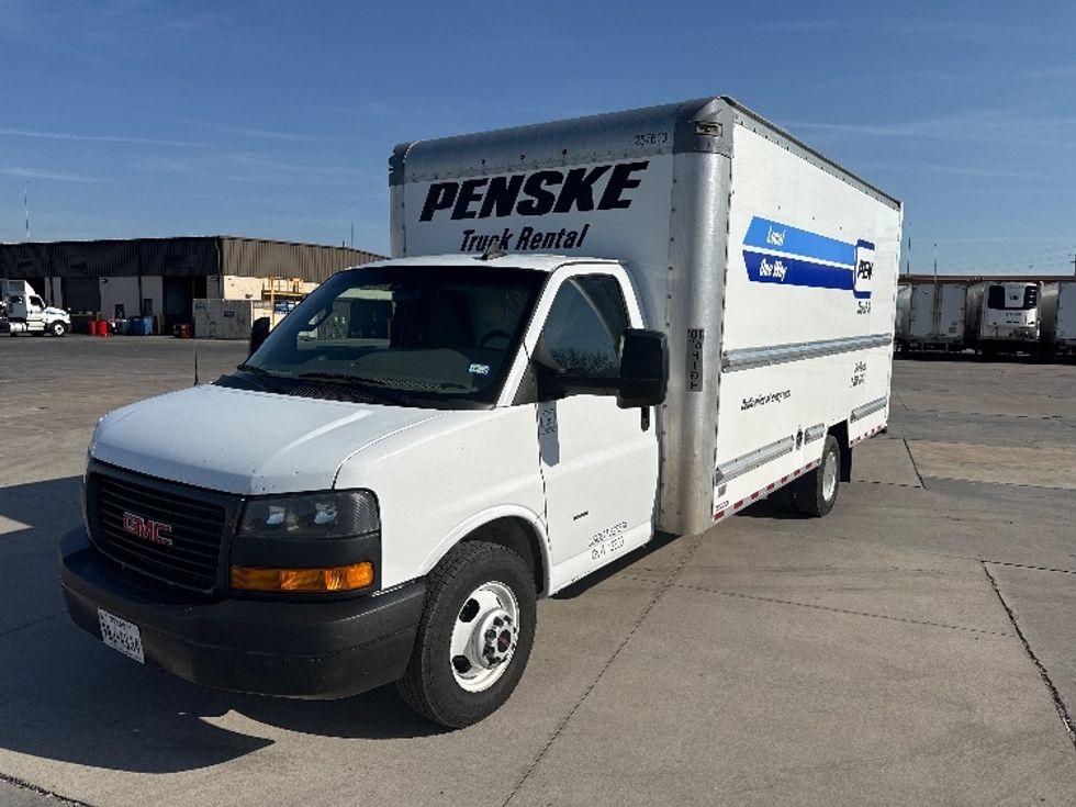 Light Duty Box Truck-Light and Medium Duty Trucks-GMC-2022-Savana G33903-Fort Worth-TX-145,839\n\t\tmiles-$ 26,250 - Image 3