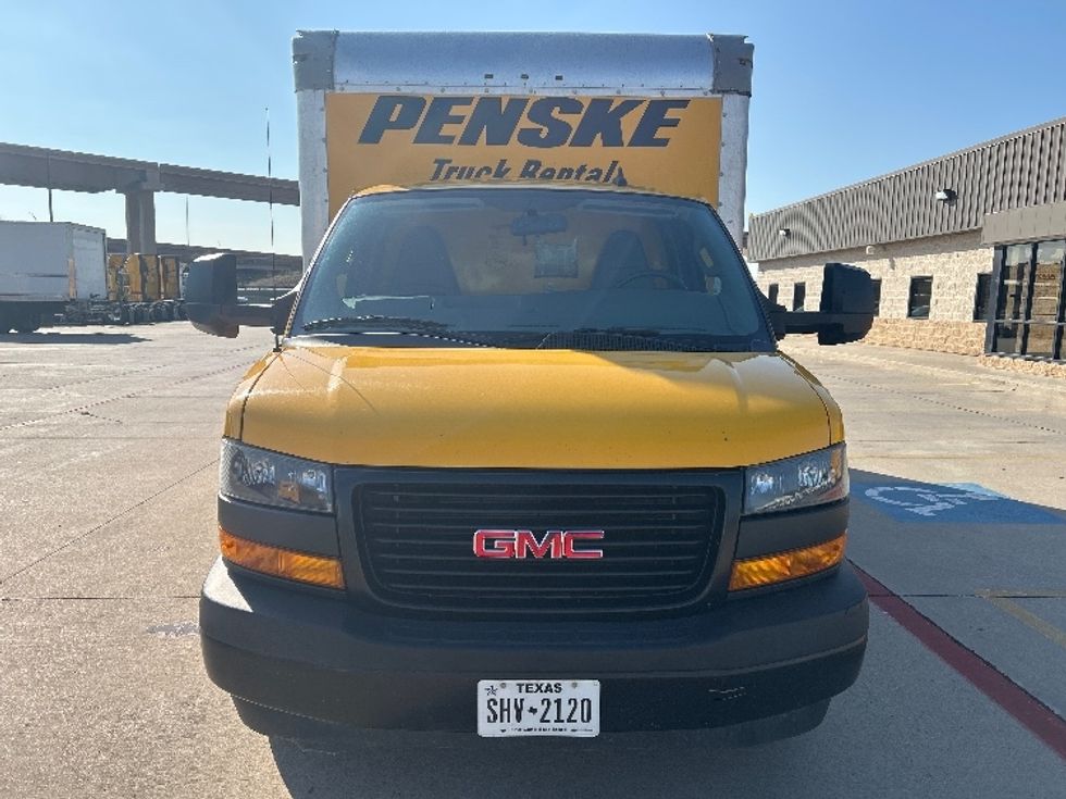 Light Duty Box Truck-Light and Medium Duty Trucks-GMC-2022-Savana G33903-Fort Worth-TX-58,369\n\t\tmiles-$ 35,500 - Image 2
