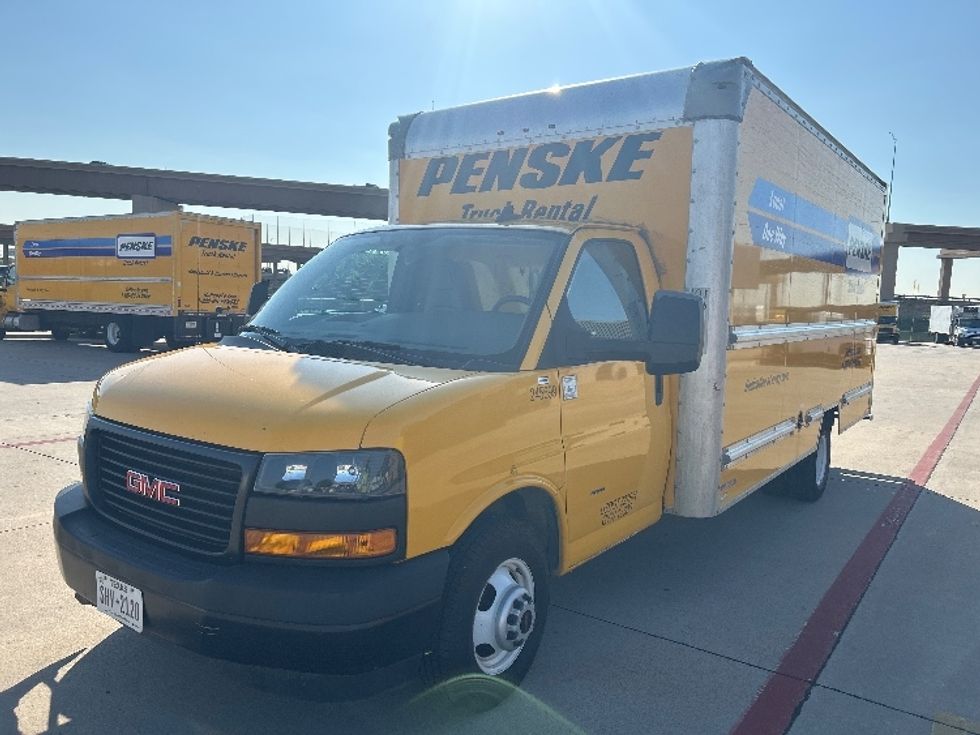 Light Duty Box Truck-Light and Medium Duty Trucks-GMC-2022-Savana G33903-Fort Worth-TX-58,369\n\t\tmiles-$ 35,500 - Image 3