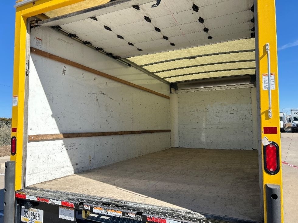 Light Duty Box Truck-Light and Medium Duty Trucks-GMC-2022-Savana G33903-Fort Worth-TX-89,563\n\t\tmiles-$ 29,500 - Image 11