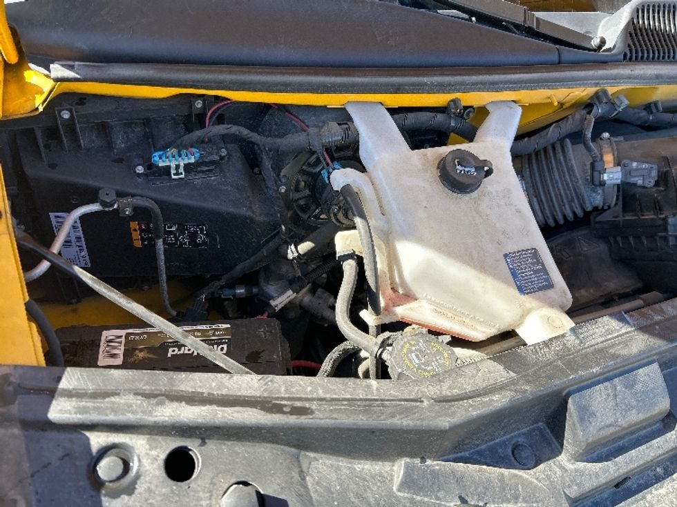 Light Duty Box Truck-Light and Medium Duty Trucks-GMC-2022-Savana G33903-Fort Worth-TX-89,563\n\t\tmiles-$ 29,500 - Image 23