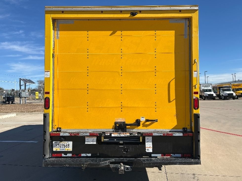 Light Duty Box Truck-Light and Medium Duty Trucks-GMC-2022-Savana G33903-Fort Worth-TX-89,563\n\t\tmiles-$ 29,500 - Image 7