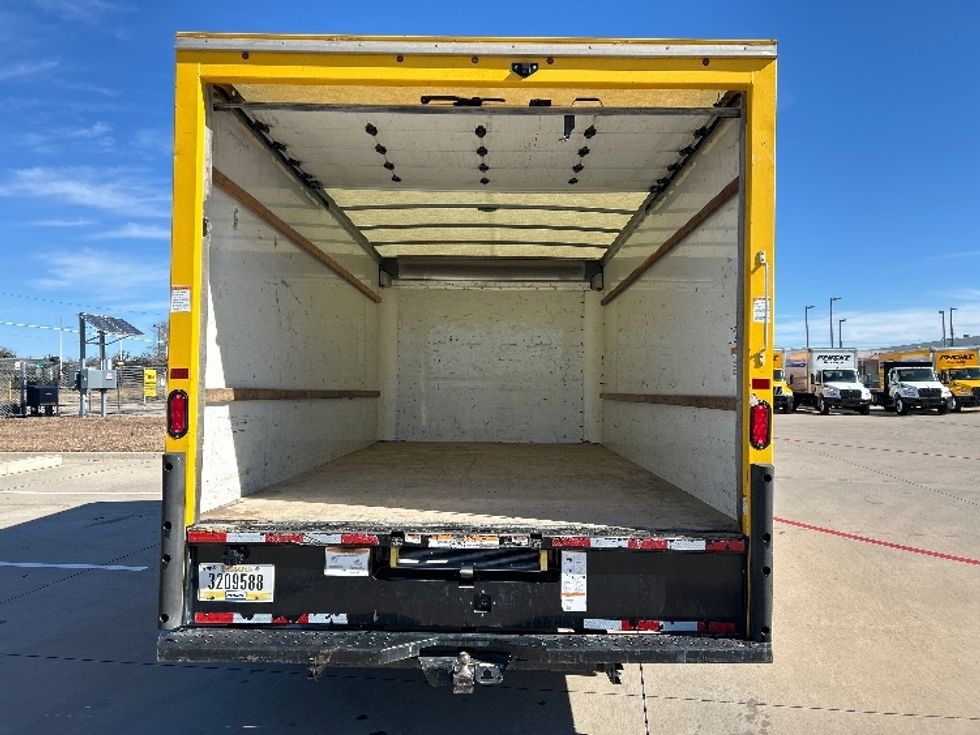 Light Duty Box Truck-Light and Medium Duty Trucks-GMC-2022-Savana G33903-Fort Worth-TX-89,563\n\t\tmiles-$ 29,500 - Image 8