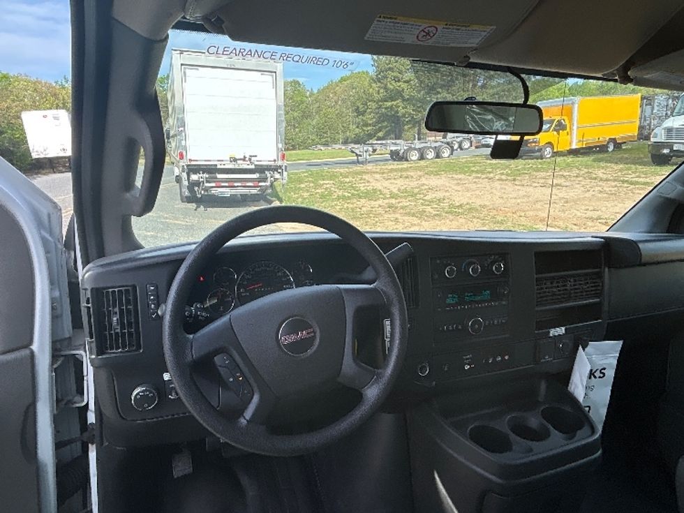 Light Duty Box Truck-Light and Medium Duty Trucks-GMC-2022-Savana G33903-Fredericksburg-VA-44,991\n\t\tmiles-$ 40,750 - Image 18
