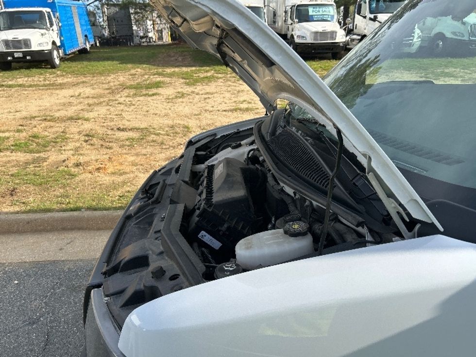 Light Duty Box Truck-Light and Medium Duty Trucks-GMC-2022-Savana G33903-Fredericksburg-VA-44,991\n\t\tmiles-$ 40,750 - Image 24