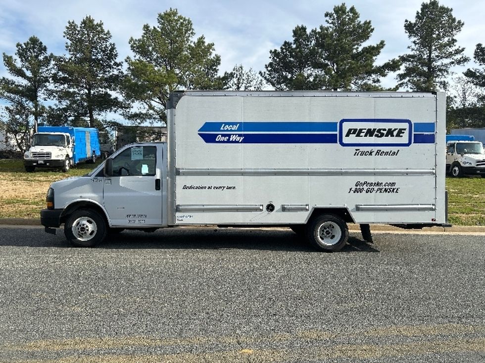 Light Duty Box Truck-Light and Medium Duty Trucks-GMC-2022-Savana G33903-Fredericksburg-VA-44,991\n\t\tmiles-$ 40,750 - Image 4