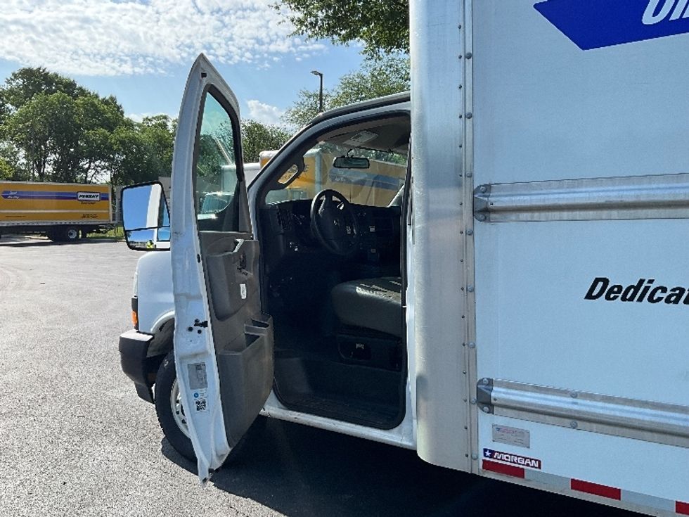 Light Duty Box Truck-Light and Medium Duty Trucks-GMC-2022-Savana G33903-Fredericksburg-VA-48,809\n\t\tmiles-$ 42,500 - Image 16