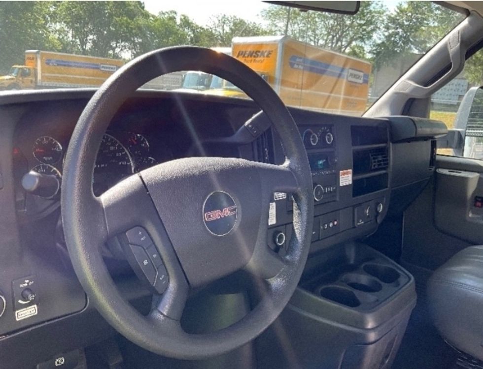 Light Duty Box Truck-Light and Medium Duty Trucks-GMC-2022-Savana G33903-Fredericksburg-VA-48,809\n\t\tmiles-$ 42,500 - Image 17