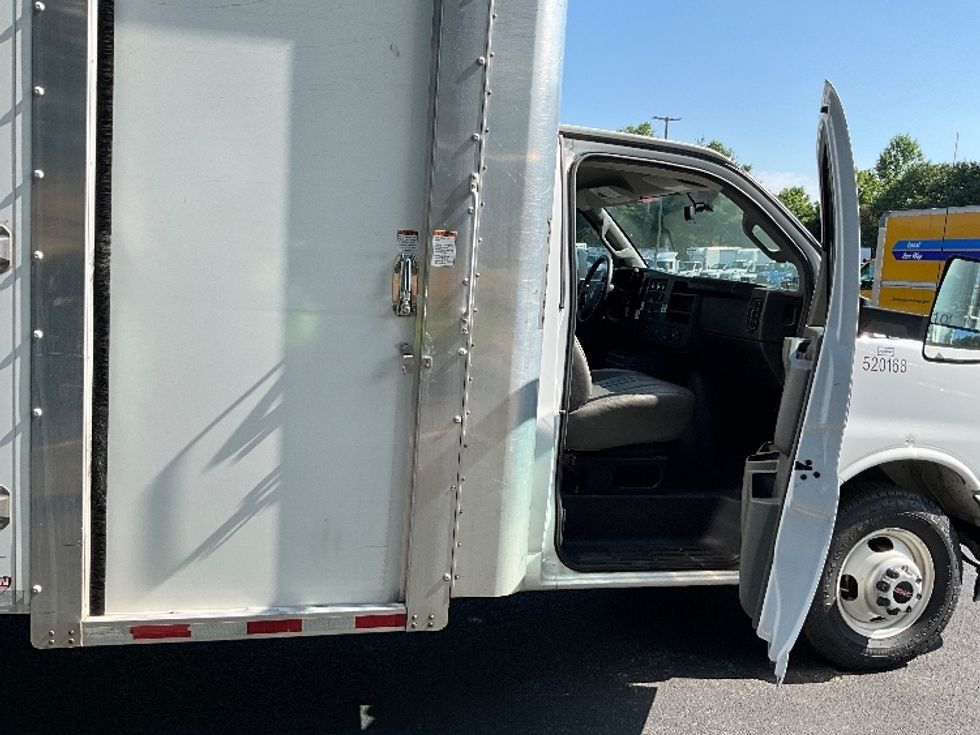 Light Duty Box Truck-Light and Medium Duty Trucks-GMC-2022-Savana G33903-Fredericksburg-VA-48,809\n\t\tmiles-$ 42,500 - Image 20