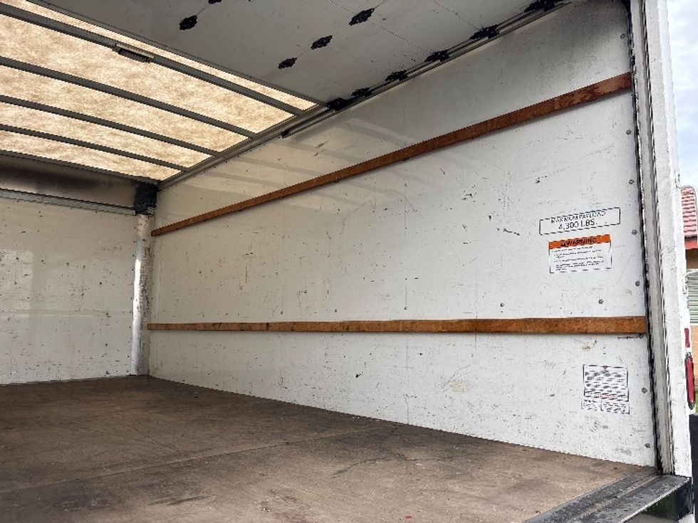 Light Duty Box Truck-Light and Medium Duty Trucks-GMC-2022-Savana G33903-Fresno-CA-114,872\n\t\tmiles-$ 30,750 - Image 10