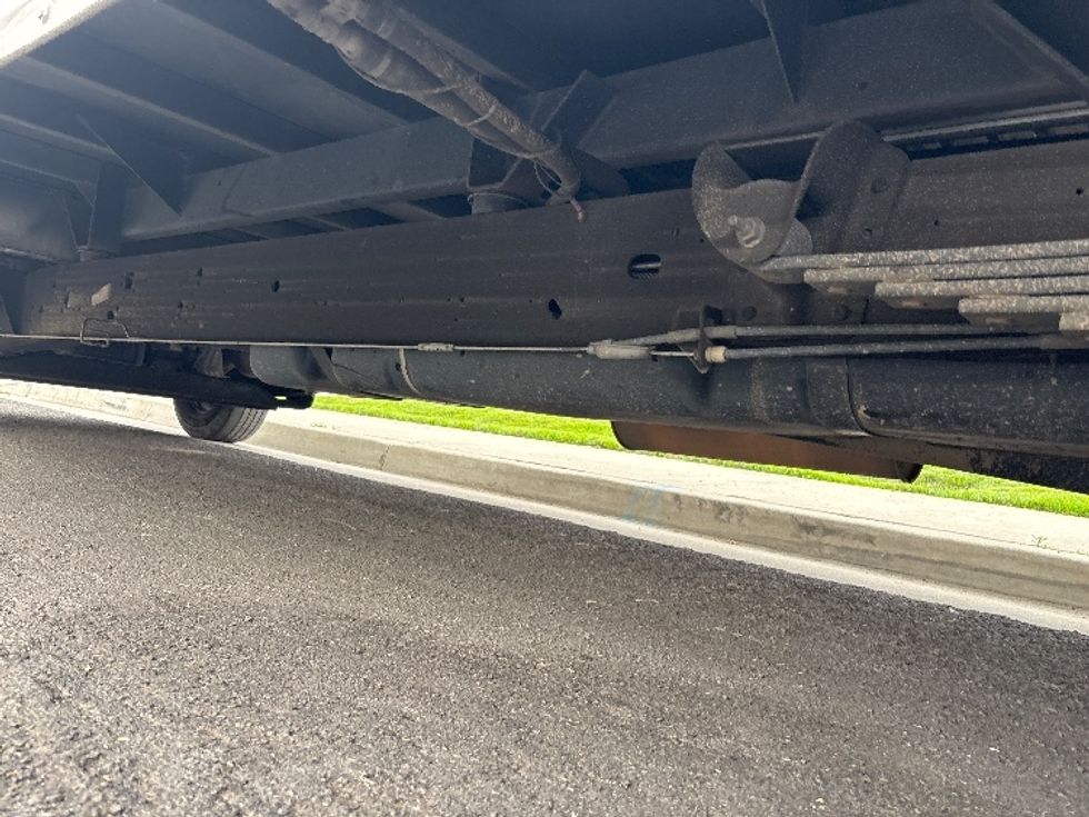 Light Duty Box Truck-Light and Medium Duty Trucks-GMC-2022-Savana G33903-Fresno-CA-114,872\n\t\tmiles-$ 30,750 - Image 5