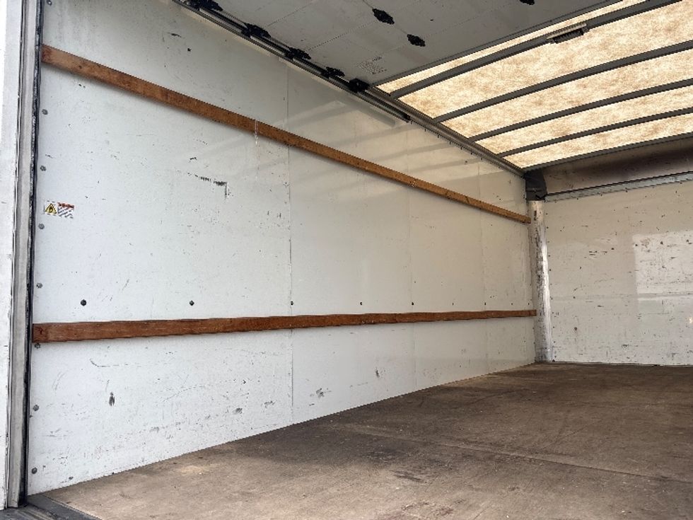 Light Duty Box Truck-Light and Medium Duty Trucks-GMC-2022-Savana G33903-Fresno-CA-114,872\n\t\tmiles-$ 30,750 - Image 9