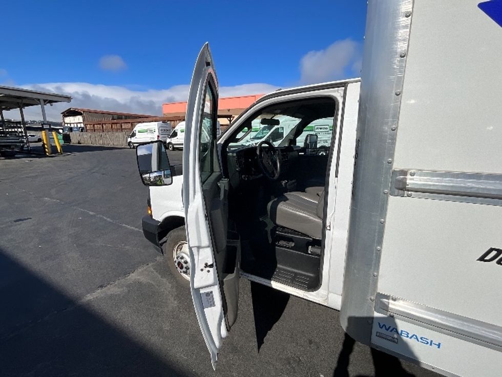 Light Duty Box Truck-Light and Medium Duty Trucks-GMC-2022-Savana G33903-Fresno-CA-42,911\n\t\tmiles-$ 55,000 - Image 16