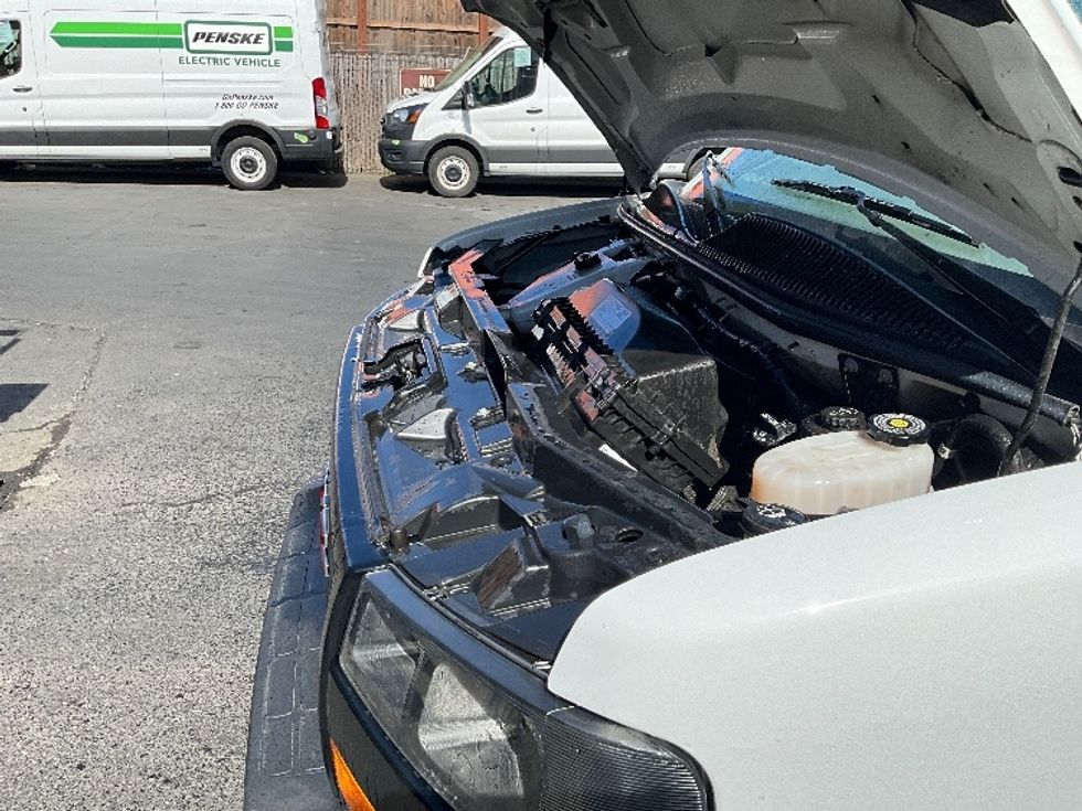 Light Duty Box Truck-Light and Medium Duty Trucks-GMC-2022-Savana G33903-Fresno-CA-42,911\n\t\tmiles-$ 55,000 - Image 24