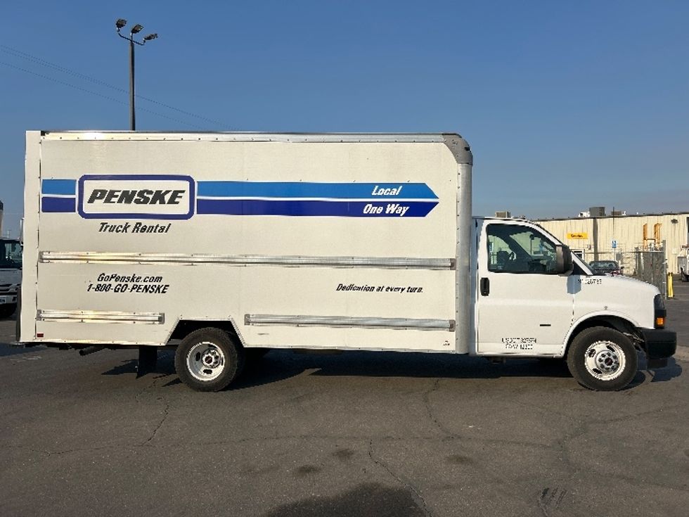 Light Duty Box Truck-Light and Medium Duty Trucks-GMC-2022-Savana G33903-Fresno-CA-52,388\n\t\tmiles-$ 39,000 - Image 15