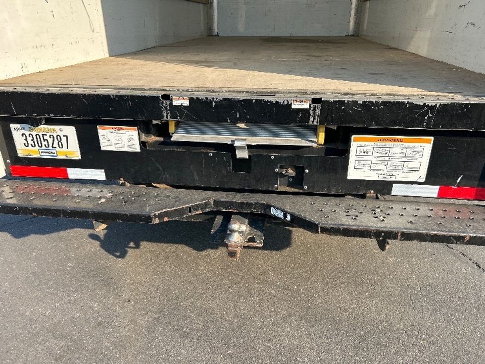Light Duty Box Truck-Light and Medium Duty Trucks-GMC-2022-Savana G33903-Fresno-CA-52,388\n\t\tmiles-$ 39,000 - Image 9
