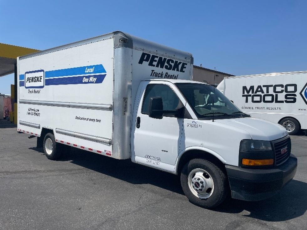 Light Duty Box Truck-Light and Medium Duty Trucks-GMC-2022-Savana G33903-Fresno-CA-75,096\n\t\tmiles-$ 38,500 - Image 1