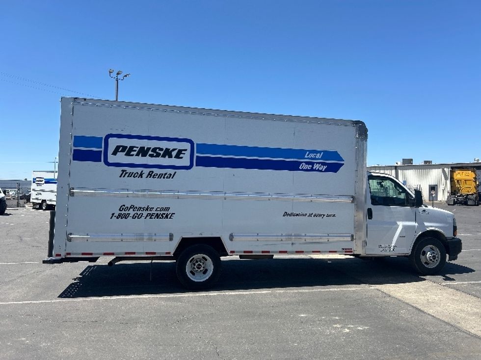 Light Duty Box Truck-Light and Medium Duty Trucks-GMC-2022-Savana G33903-Fresno-CA-88,458\n\t\tmiles-$ 34,750 - Image 14