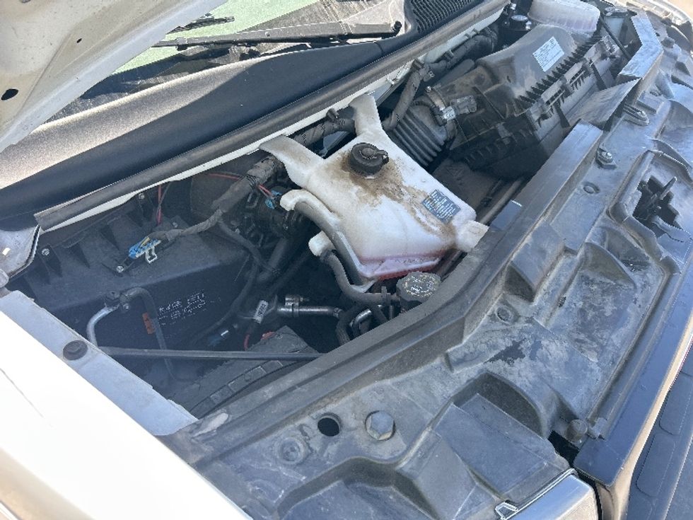 Light Duty Box Truck-Light and Medium Duty Trucks-GMC-2022-Savana G33903-Fresno-CA-88,458\n\t\tmiles-$ 34,750 - Image 22