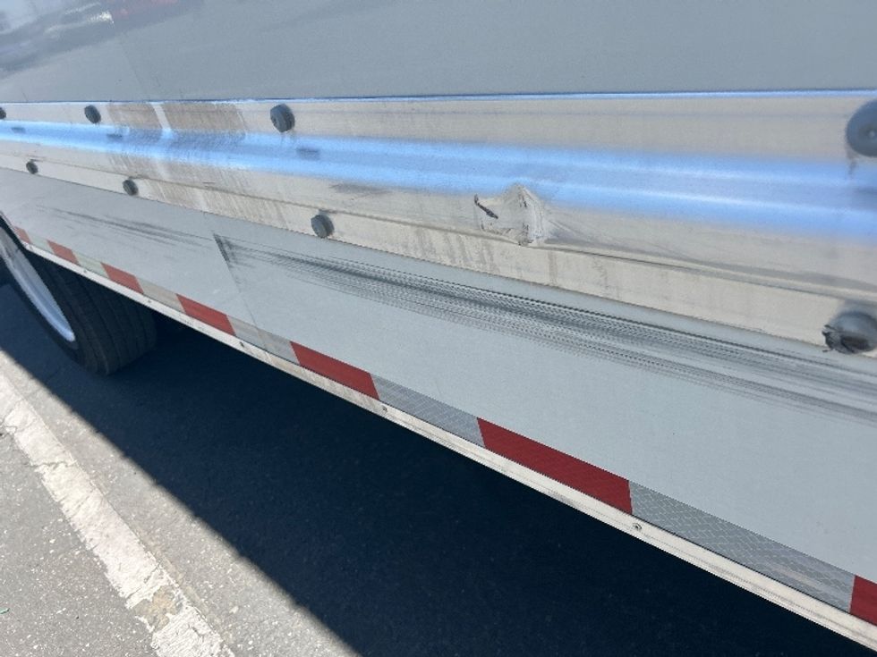 Light Duty Box Truck-Light and Medium Duty Trucks-GMC-2022-Savana G33903-Fresno-CA-88,458\n\t\tmiles-$ 34,750 - Image 26