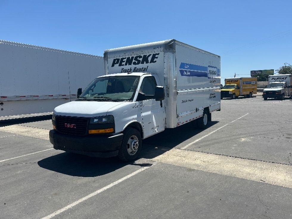 Light Duty Box Truck-Light and Medium Duty Trucks-GMC-2022-Savana G33903-Fresno-CA-88,458\n\t\tmiles-$ 34,750 - Image 3