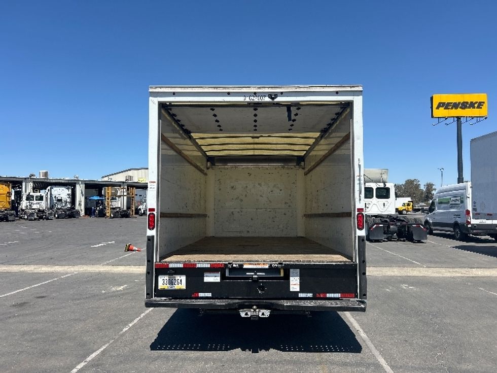 Light Duty Box Truck-Light and Medium Duty Trucks-GMC-2022-Savana G33903-Fresno-CA-88,458\n\t\tmiles-$ 34,750 - Image 8