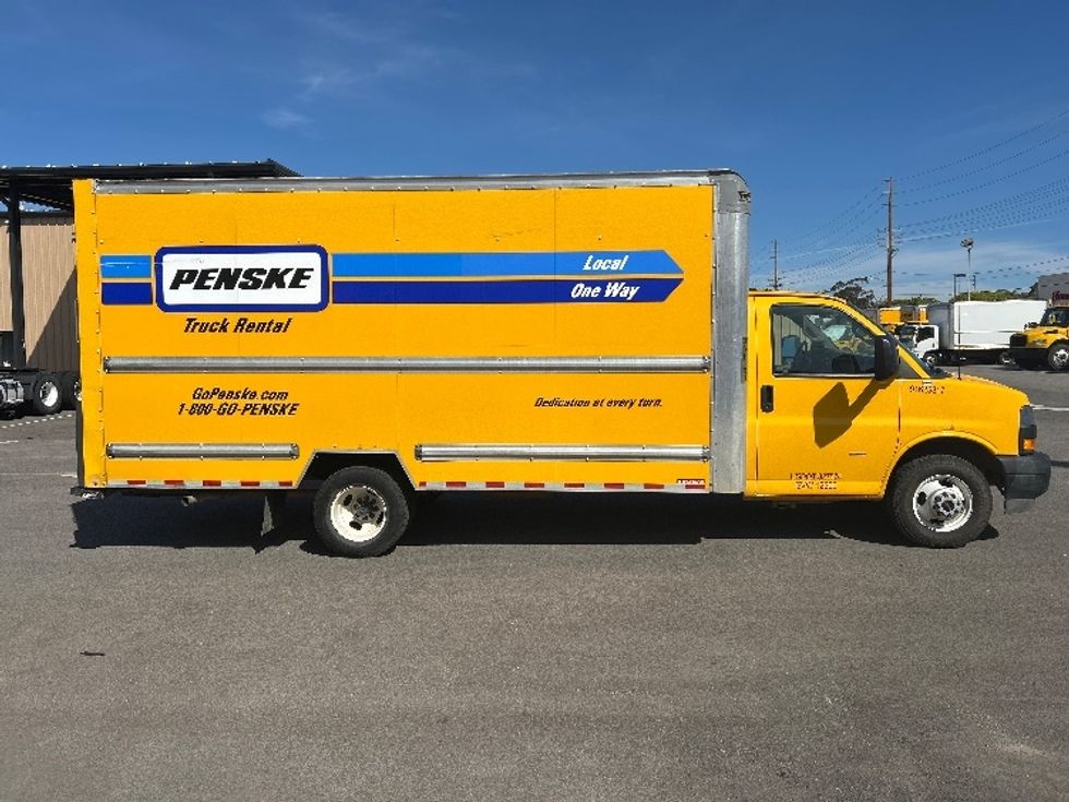 Light Duty Box Truck-Light and Medium Duty Trucks-GMC-2022-Savana G33903-Fresno-CA-94,842\n\t\tmiles-$ 30,250 - Image 15