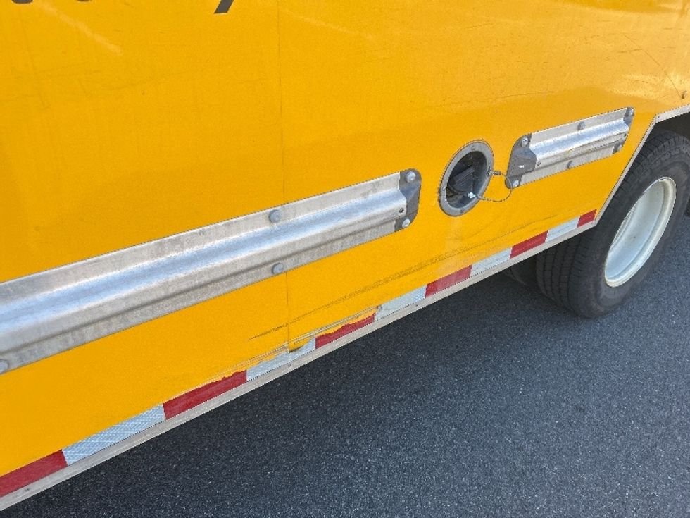 Light Duty Box Truck-Light and Medium Duty Trucks-GMC-2022-Savana G33903-Fresno-CA-94,842\n\t\tmiles-$ 30,250 - Image 25