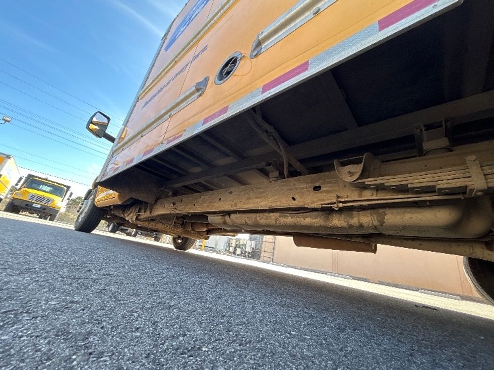 Light Duty Box Truck-Light and Medium Duty Trucks-GMC-2022-Savana G33903-Fresno-CA-94,842\n\t\tmiles-$ 30,250 - Image 5