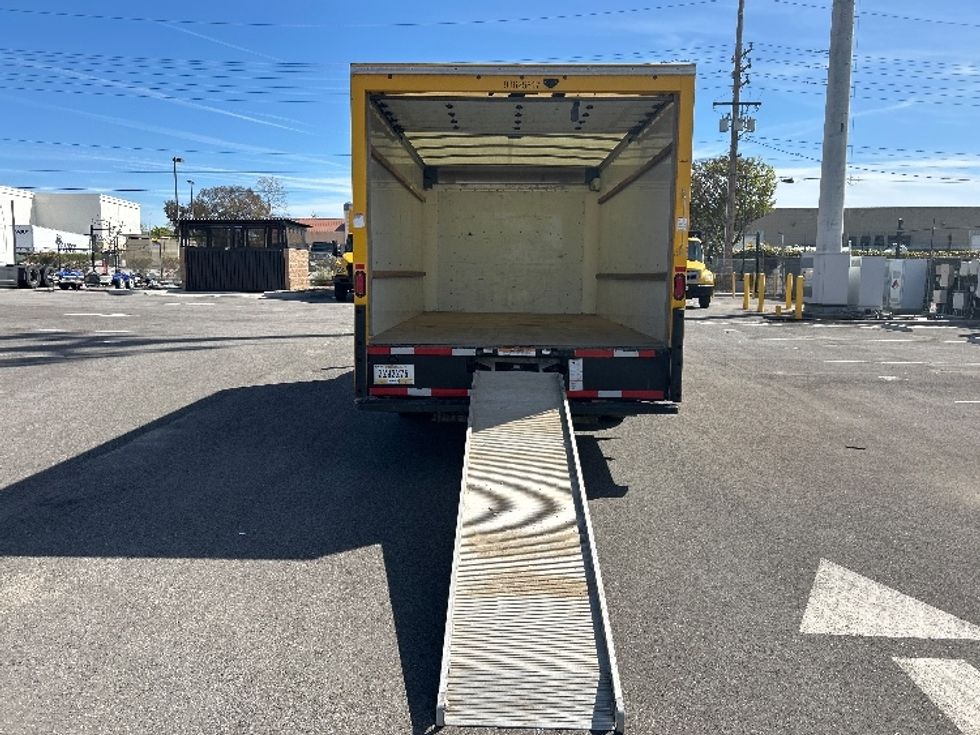 Light Duty Box Truck-Light and Medium Duty Trucks-GMC-2022-Savana G33903-Fresno-CA-94,842\n\t\tmiles-$ 30,250 - Image 9