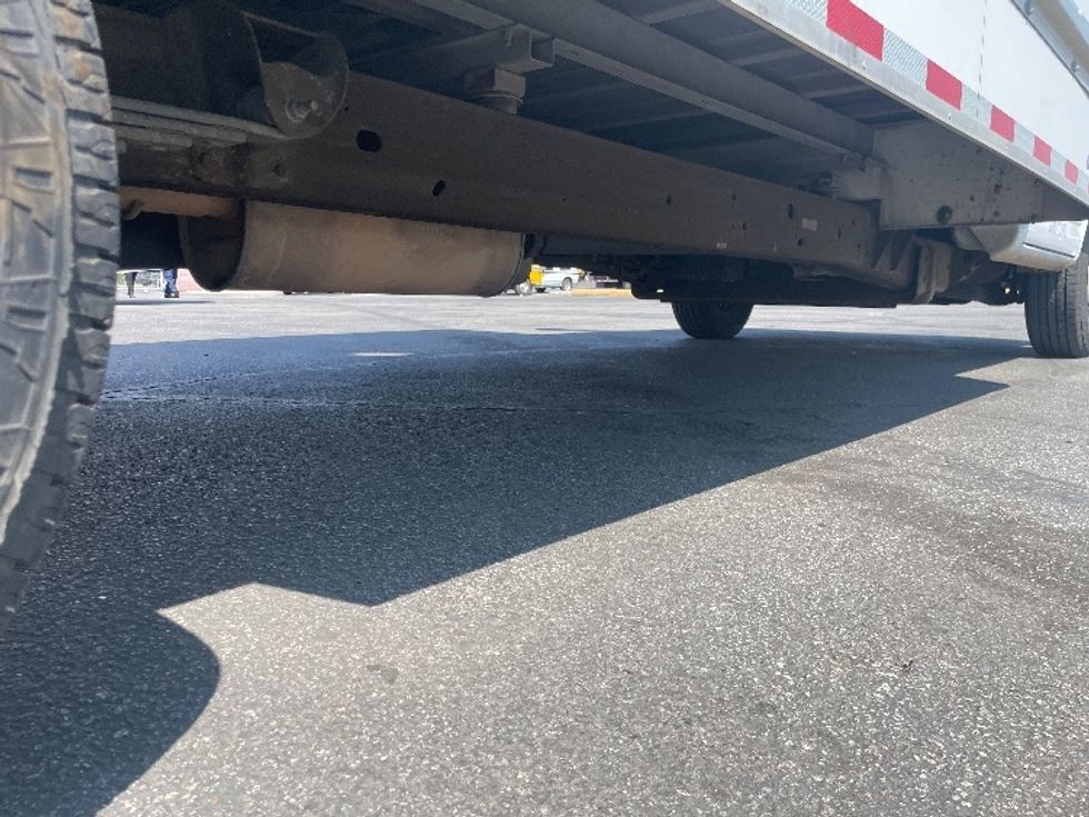 Light Duty Box Truck-Light and Medium Duty Trucks-GMC-2022-Savana G33903-Fresno-CA-96,681\n\t\tmiles-$ 33,500 - Image 12