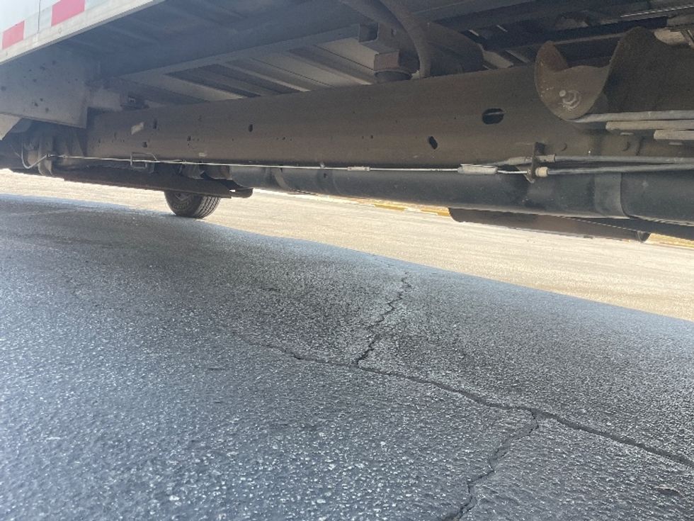 Light Duty Box Truck-Light and Medium Duty Trucks-GMC-2022-Savana G33903-Fresno-CA-96,681\n\t\tmiles-$ 33,500 - Image 5