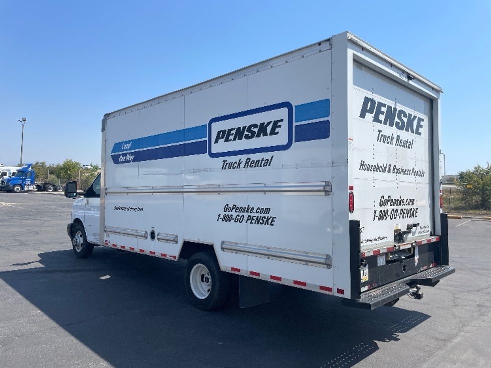 Light Duty Box Truck-Light and Medium Duty Trucks-GMC-2022-Savana G33903-Fresno-CA-96,681\n\t\tmiles-$ 33,500 - Image 6