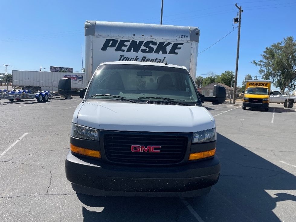 Light Duty Box Truck-Light and Medium Duty Trucks-GMC-2022-Savana G33903-Fresno-CA-97,460\n\t\tmiles-$ 33,500 - Image 2