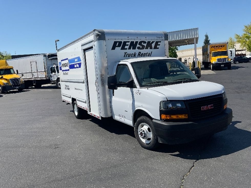 Light Duty Box Truck-Light and Medium Duty Trucks-GMC-2022-Savana G33903-Gahanna-OH-19,891\n\t\tmiles-$ 52,000 - Image 1