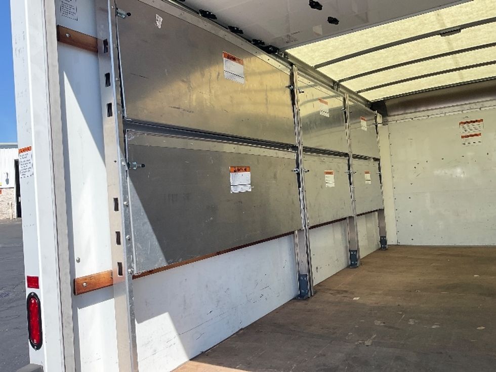 Light Duty Box Truck-Light and Medium Duty Trucks-GMC-2022-Savana G33903-Gahanna-OH-19,891\n\t\tmiles-$ 52,000 - Image 11